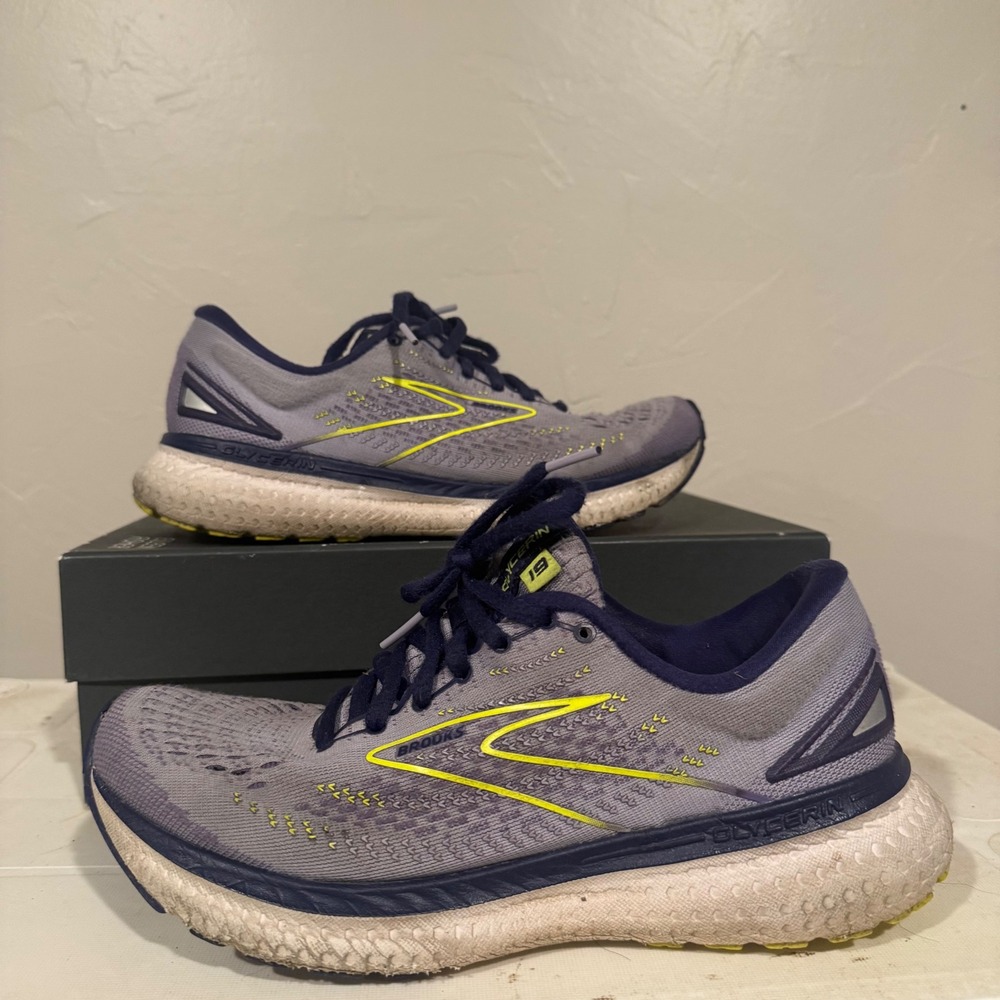 Brooks Glycerin 19 Running Shoes Womens 8 Lavender Navy Yellow Good Cushioning